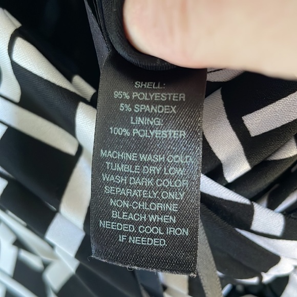 White House Black Market size 8 basket weave pattern dress - Picture 7 of 7